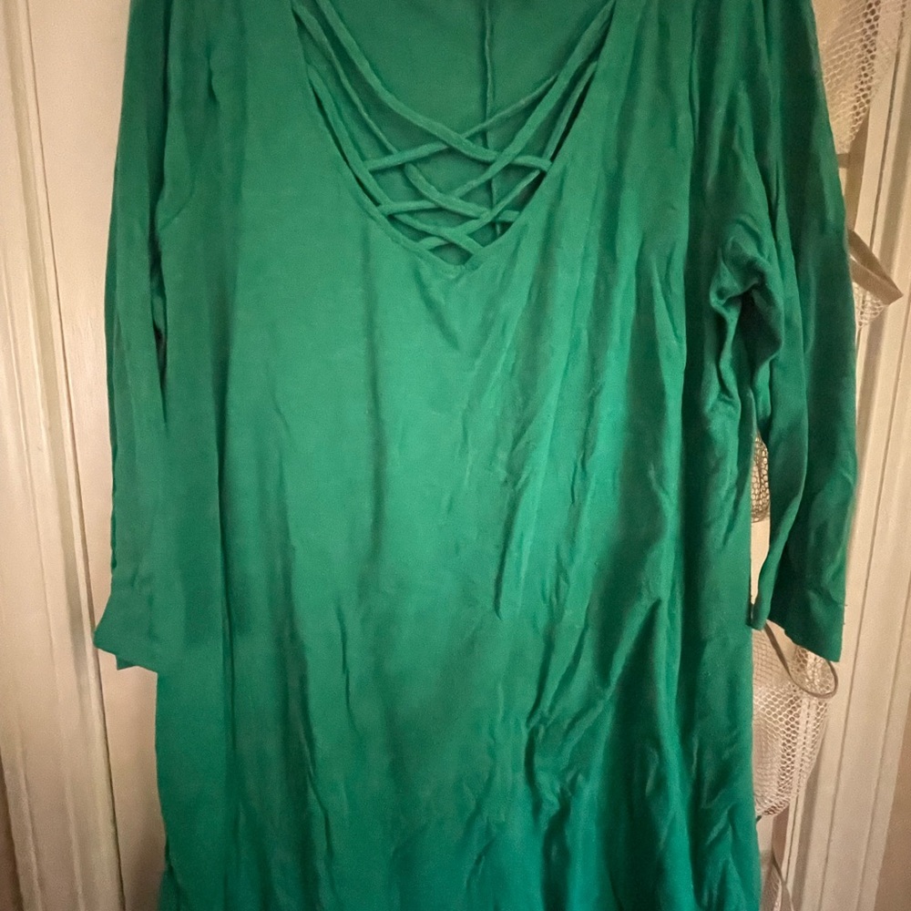 3/4 Sleeve Criss-cross neck Top